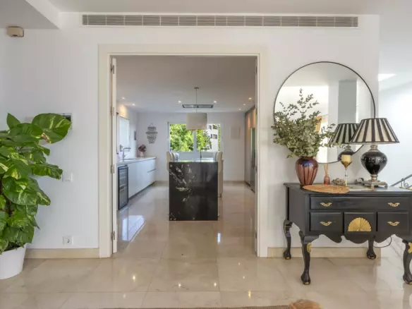 5-bedroom Villa In Marbella, Spain (503 M²)