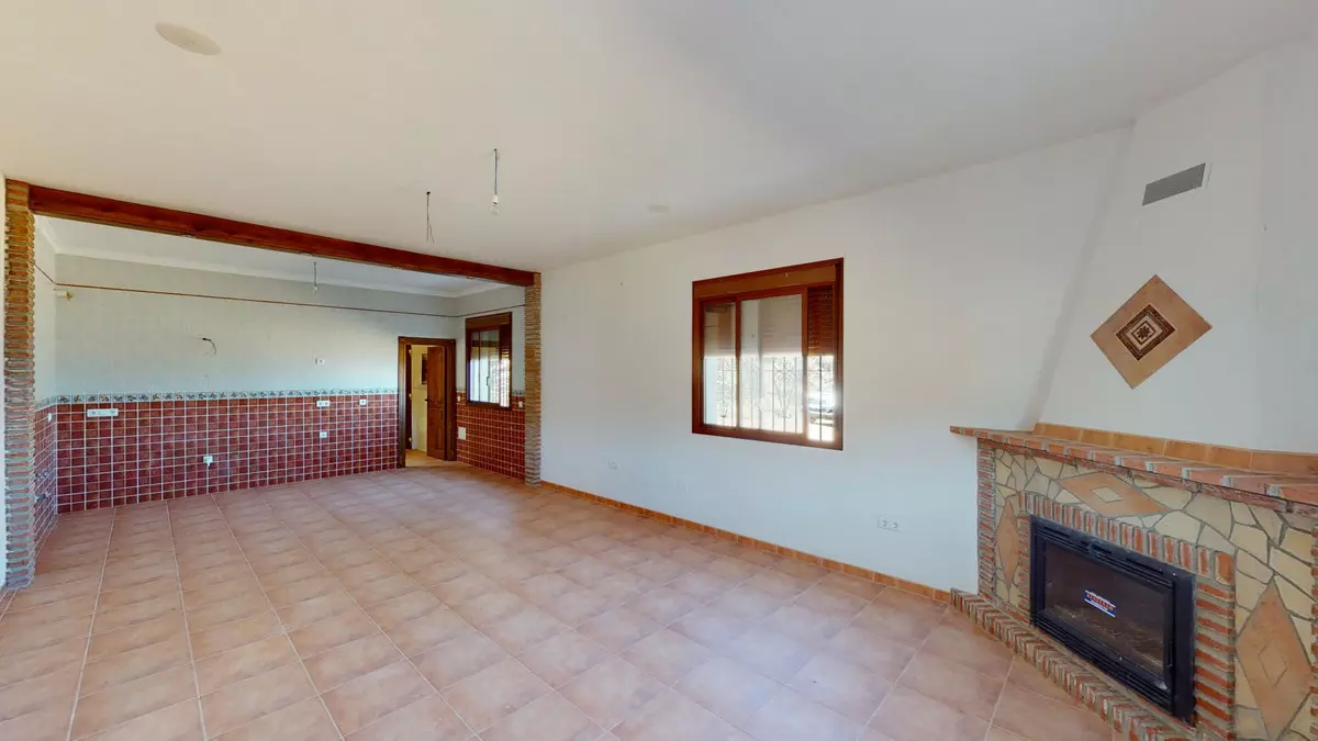 4-bedroom Villa In Colmenar, Spain (155 M²)
