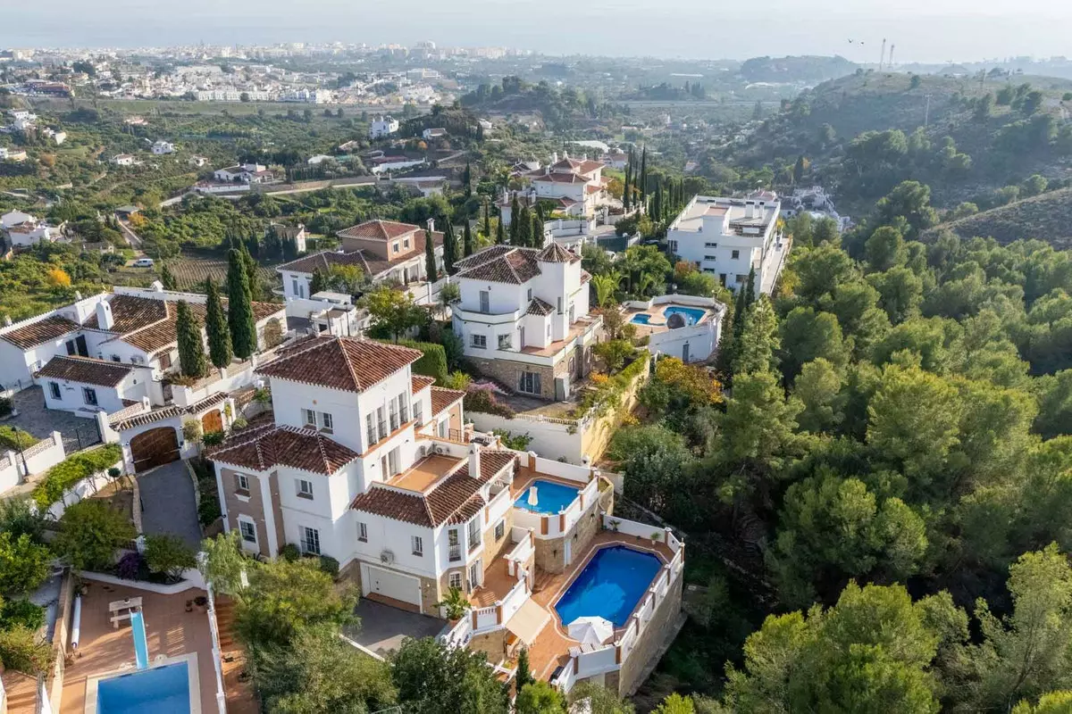 5-bedroom Villa In Frigiliana, Spain (427 M²)