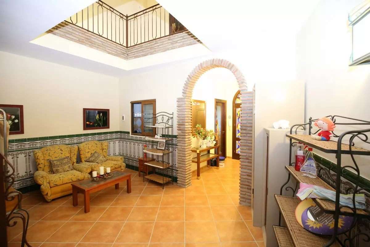 6-bedroom Villa In Benamargosa, Spain (472 M²)