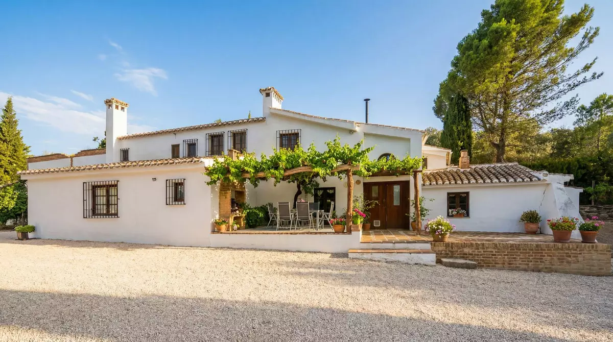 9-bedroom Country House In Villanueva Del Rosario, Spain (738 M²)