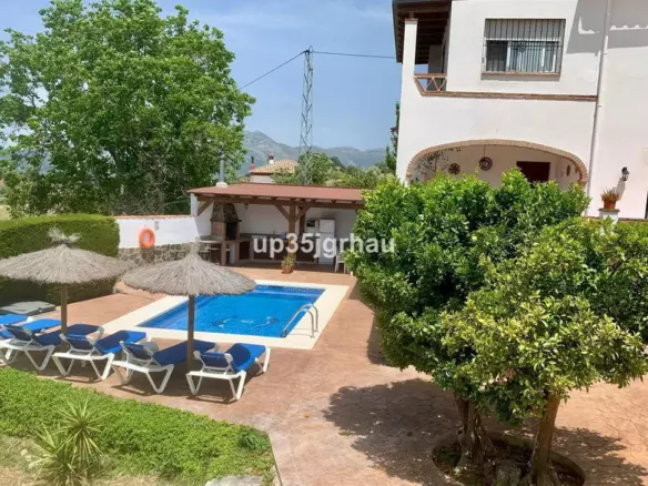 2-bedroom Villa In Benarrabá, Spain (110 M²)