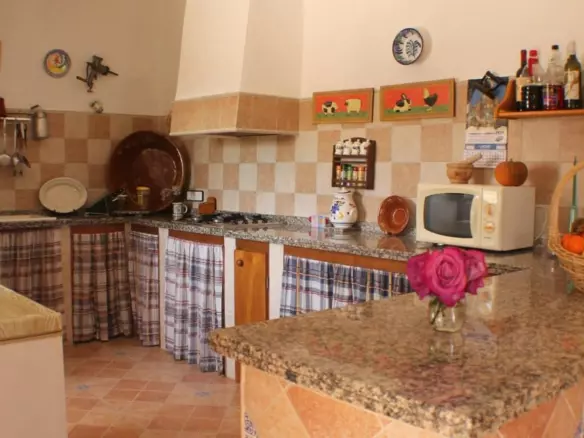 4-bedroom Country House In Cártama, Spain (260 M²)