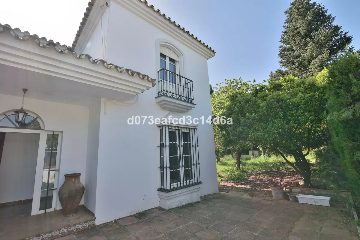 4-bedroom Villa In Ronda, Spain (158 M²)