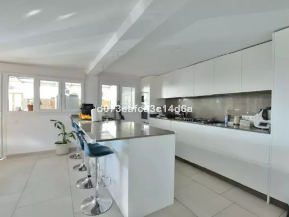 3-bedroom Country House In Ronda, Spain (200 M²)