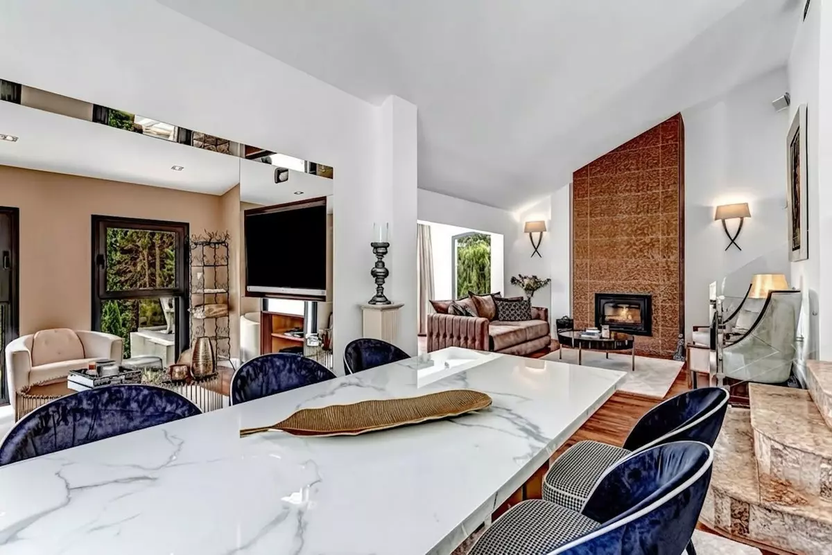4-bedroom Villa In Marbella, Spain (253 M²)