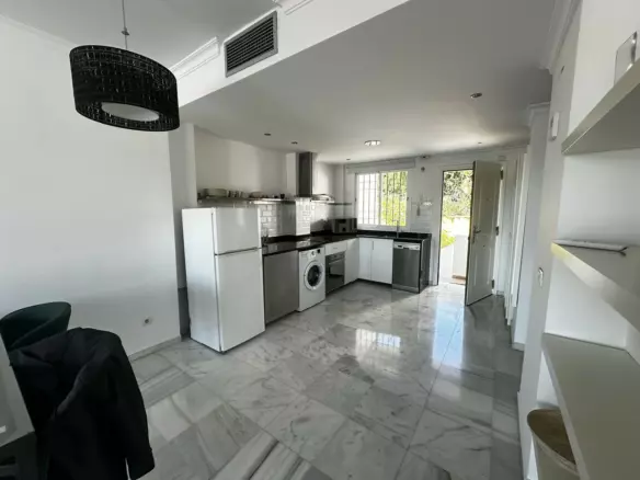 2-bedroom Apartment In Marbella, Spain (85 M²)