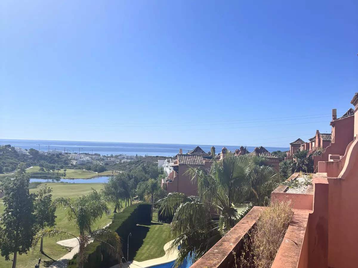 3-bedroom Town House In Estepona, Spain (200 M²)