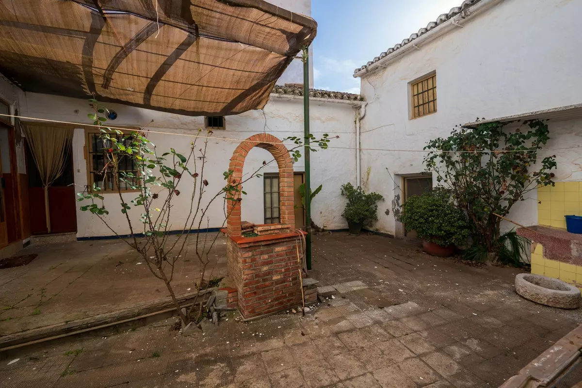 5-bedroom Town House In Colmenar, Spain (457 M²)
