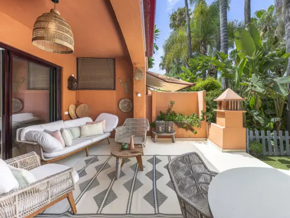 3-bedroom Town House In Marbella, Spain (285 M²)