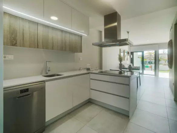 3-bedroom Apartment In Orihuela, Spain (64 M²)