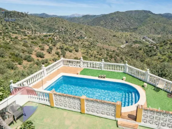 3-bedroom Country House In Málaga, Spain (100 M²)