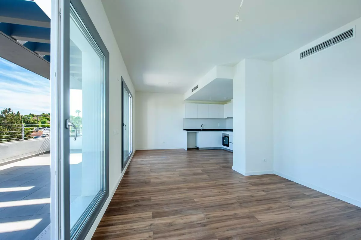 2-bedroom Apartment In Estepona, Spain (81 M²)