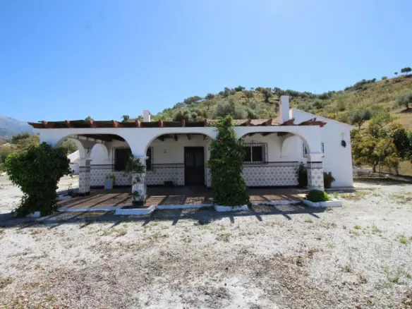 3-bedroom Country House In Canillas De Aceituno, Spain (120 M²)