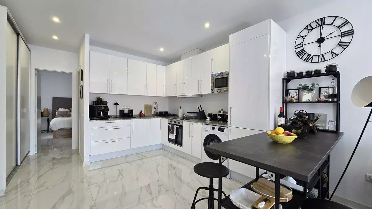 2-bedroom Apartment In Marbella, Spain (81 M²)