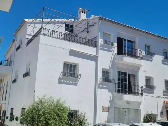 4-bedroom Villa In Benarrabá, Spain (300 M²)