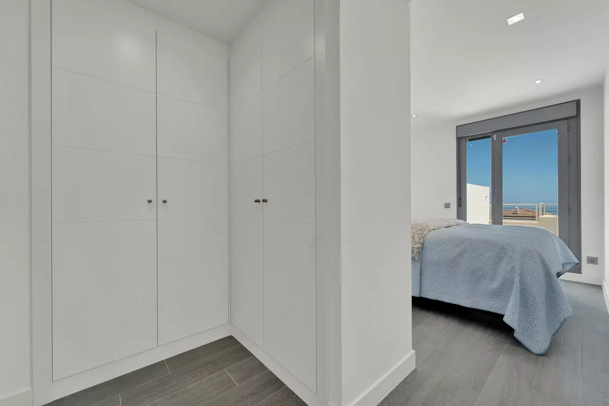 2-bedroom Apartment In Benalmádena, Spain (122 M²)