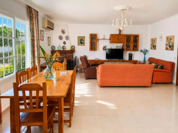 6-bedroom Country House In Estepona, Spain (206 M²)