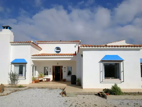 4-bedroom Villa In Canillas De Aceituno, Spain (273 M²)