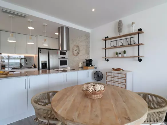 3-bedroom Villa In Daya Vieja, Spain (130 M²)