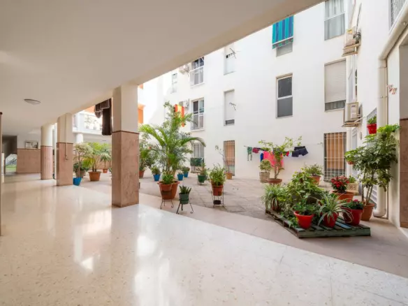 2-bedroom Apartment In Málaga, Spain (60 M²)