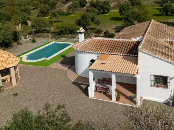 3-bedroom Country House In Casarabonela, Spain (142 M²)