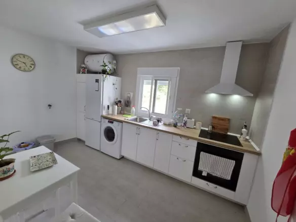 4-bedroom Town House In Tolox, Spain (226 M²)
