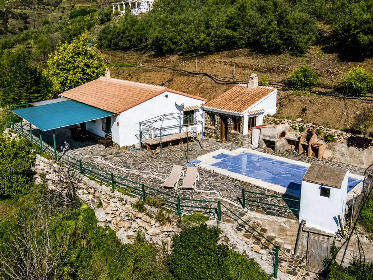 3-bedroom Villa In Cómpeta, Spain (94 M²)
