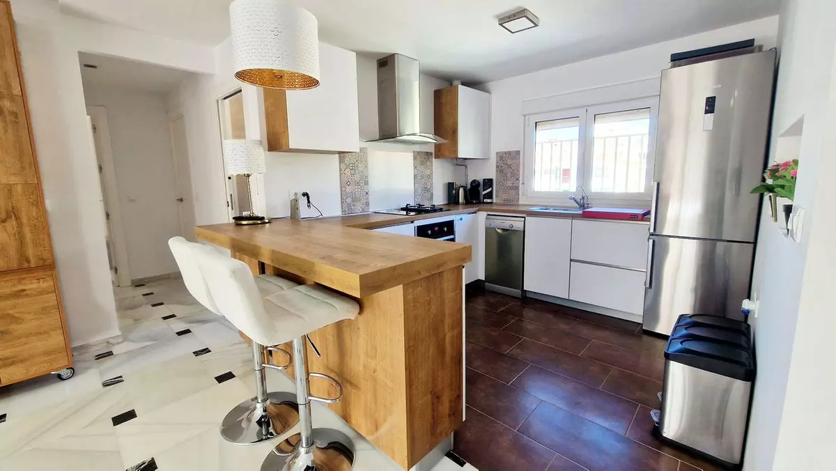 3-bedroom Apartment In Fuengirola, Spain (100 M²)