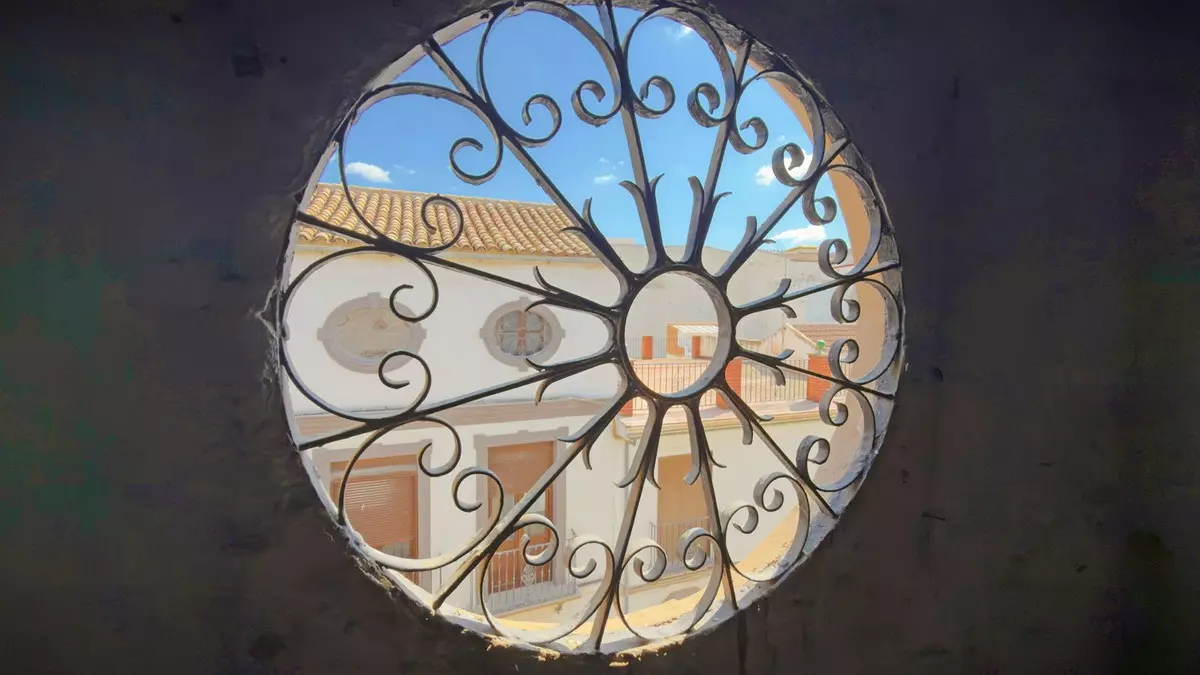 4-bedroom Town House In Alameda, Spain (675 M²)