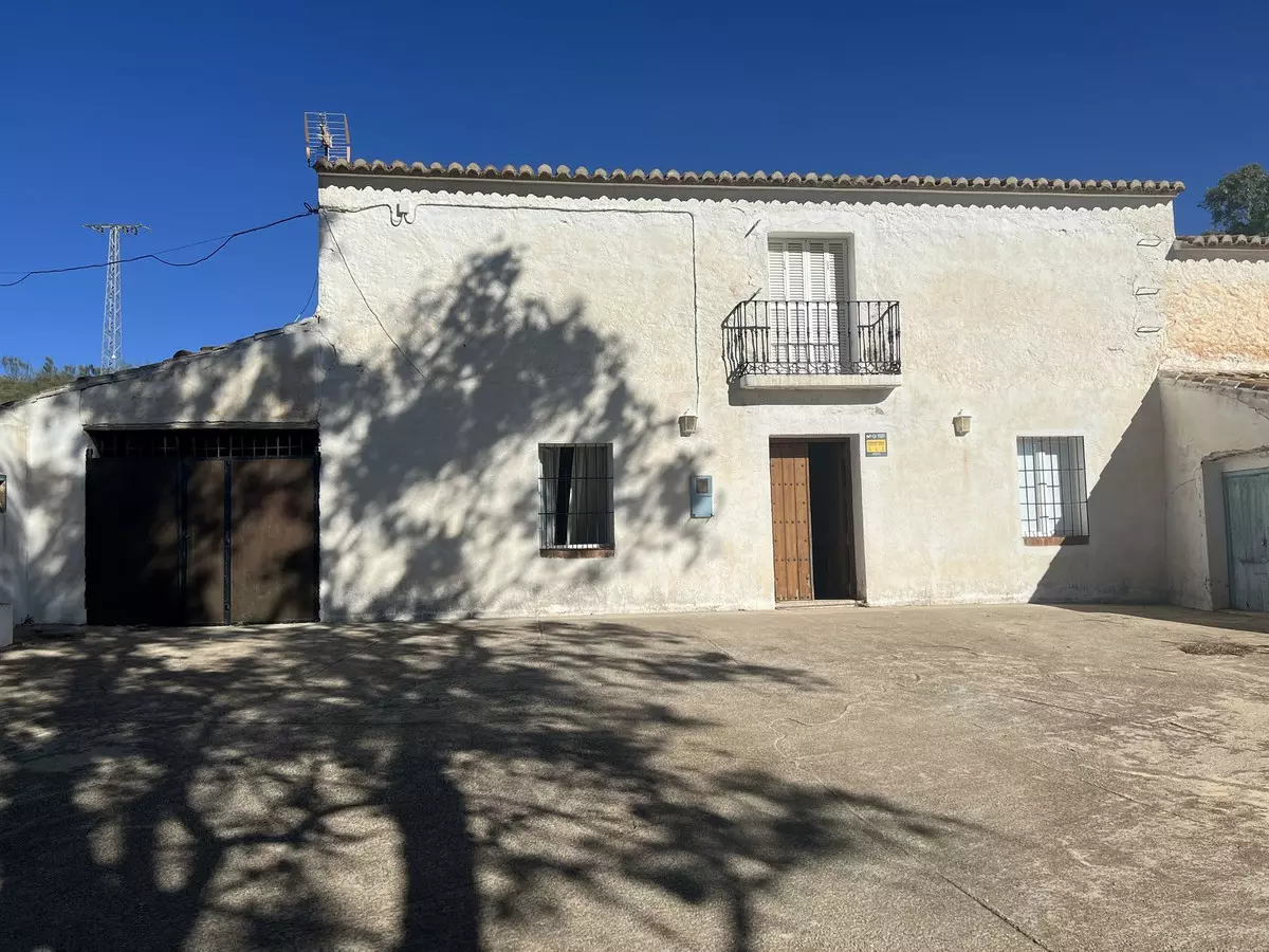 5-bedroom Country House In Casabermeja, Spain (688 M²)