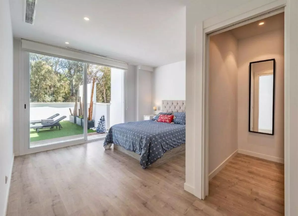 4-bedroom Villa In Benalmádena, Spain (294 M²)
