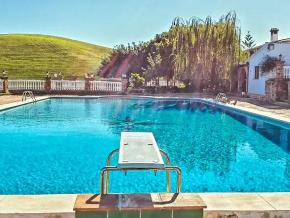 6-bedroom Country House In Casarabonela, Spain (699 M²)