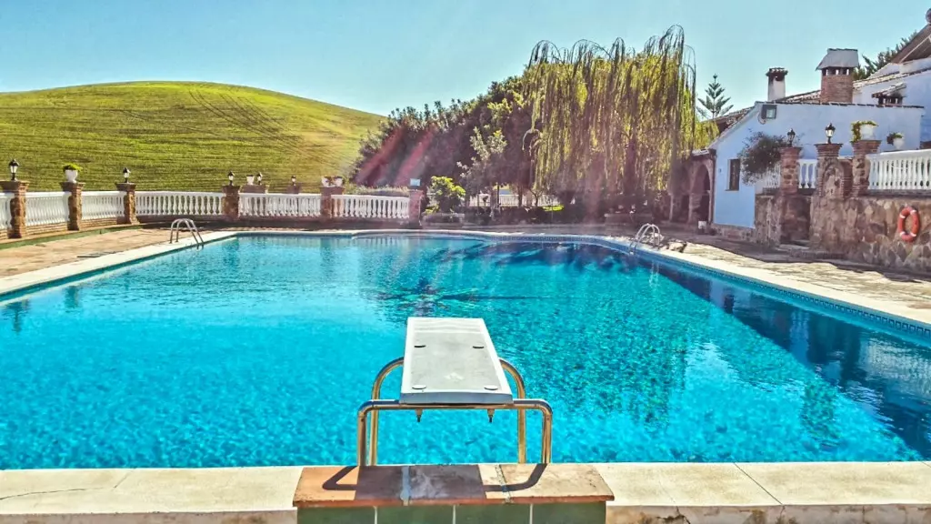 6-bedroom Country House In Casarabonela, Spain (699 M²)