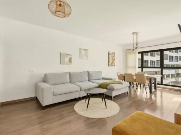 3-bedroom Apartment In Estepona, Spain (111 M²)