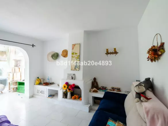 1-bedroom Apartment In Estepona, Spain (61 M²)
