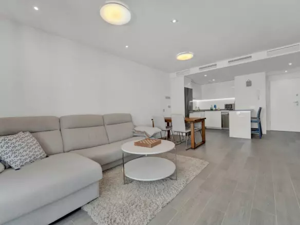 2-bedroom Apartment In Benalmádena, Spain (122 M²)