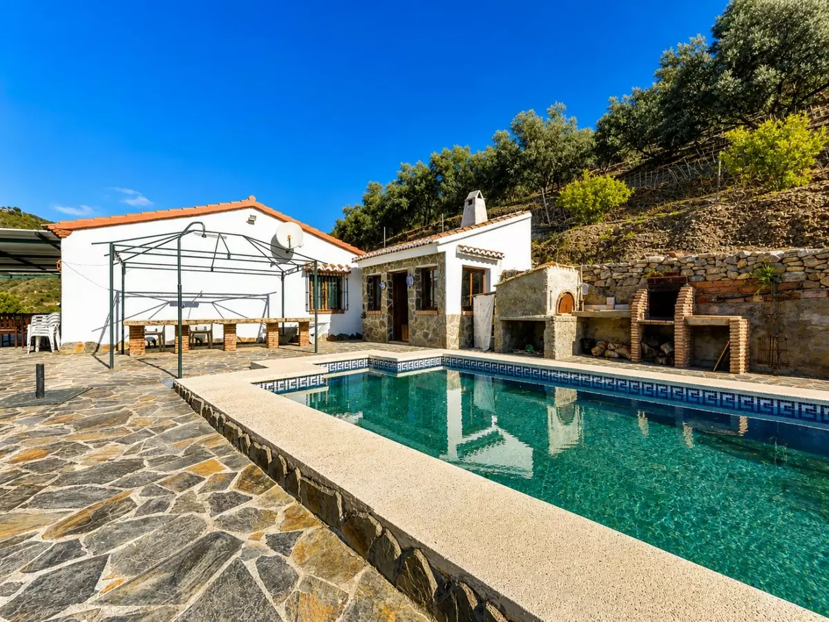 3-bedroom Villa In Cómpeta, Spain (94 M²)