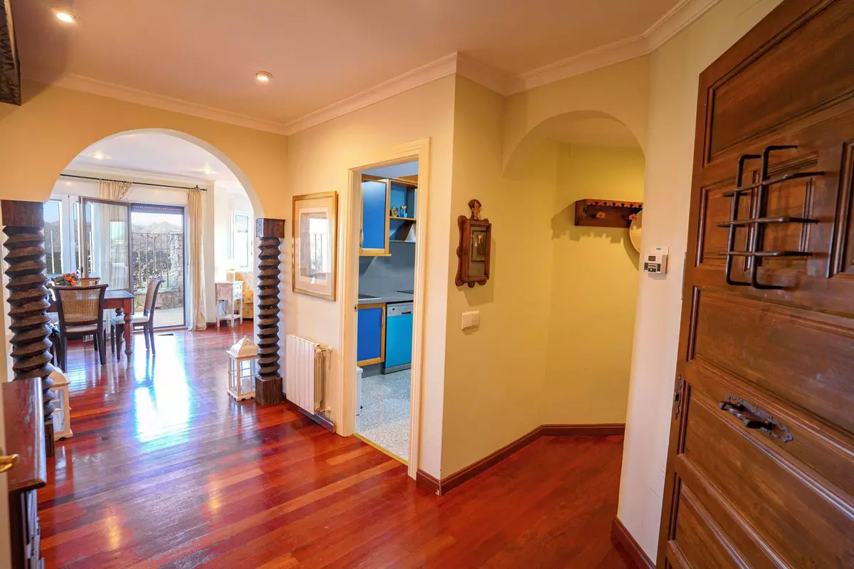 3-bedroom Apartment In Ronda, Spain (162 M²)