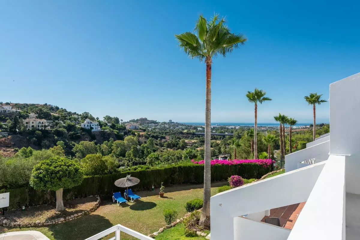 3-bedroom Apartment In Benahavis, Spain (110 M²)
