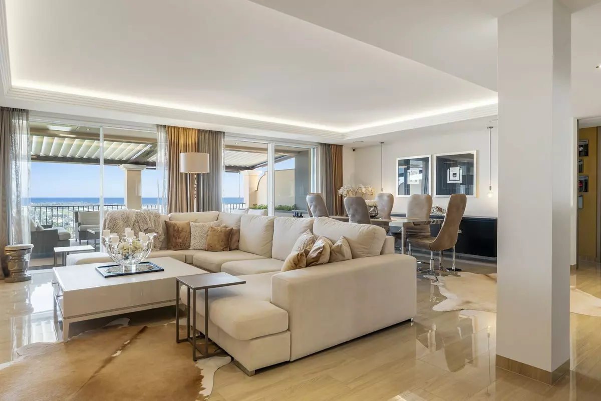 4-bedroom Apartment In Málaga, Spain (350 M²)