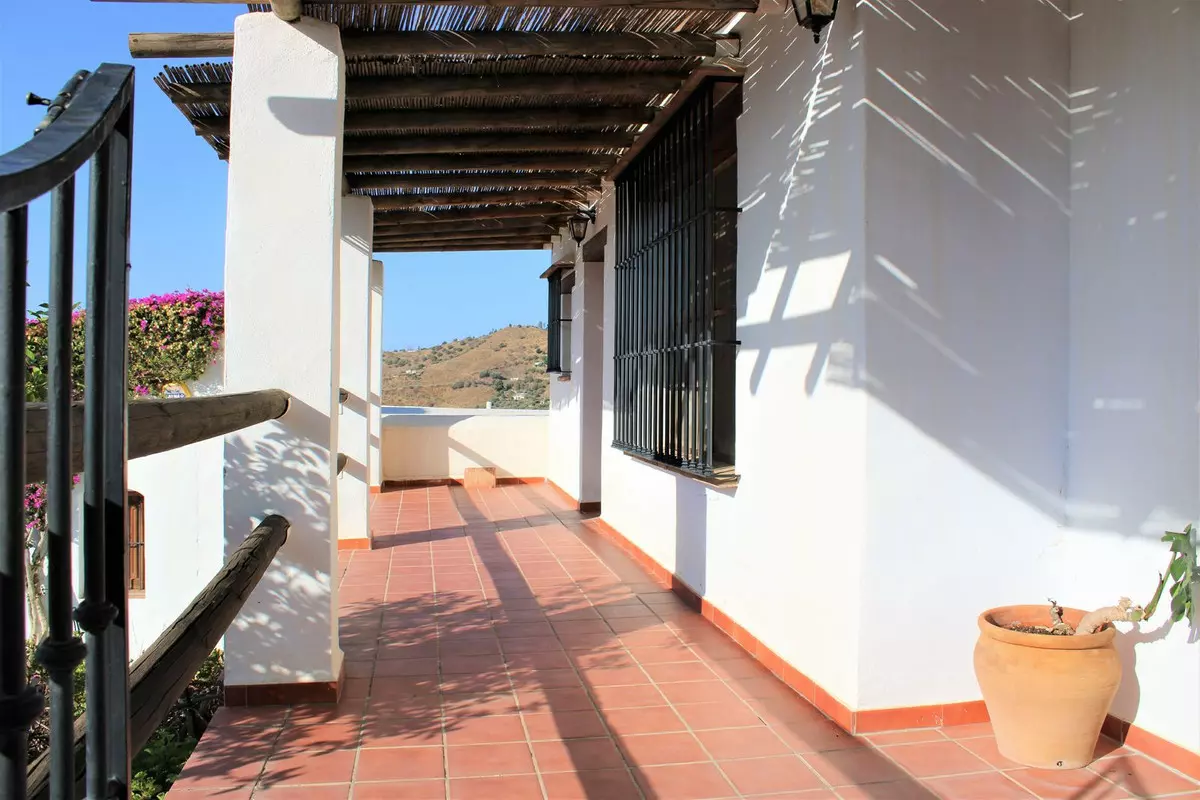3-bedroom Villa In Frigiliana, Spain (423 M²)