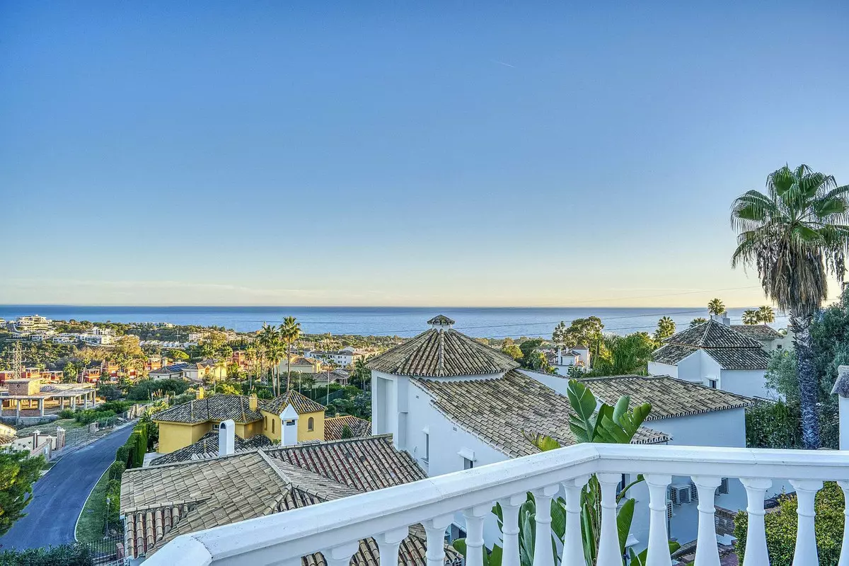 6-bedroom Villa In Marbella, Spain (842 M²)