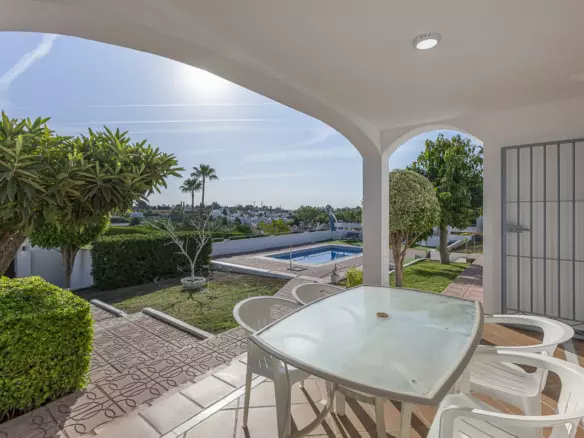 3-bedroom Villa In Estepona, Spain (263 M²)