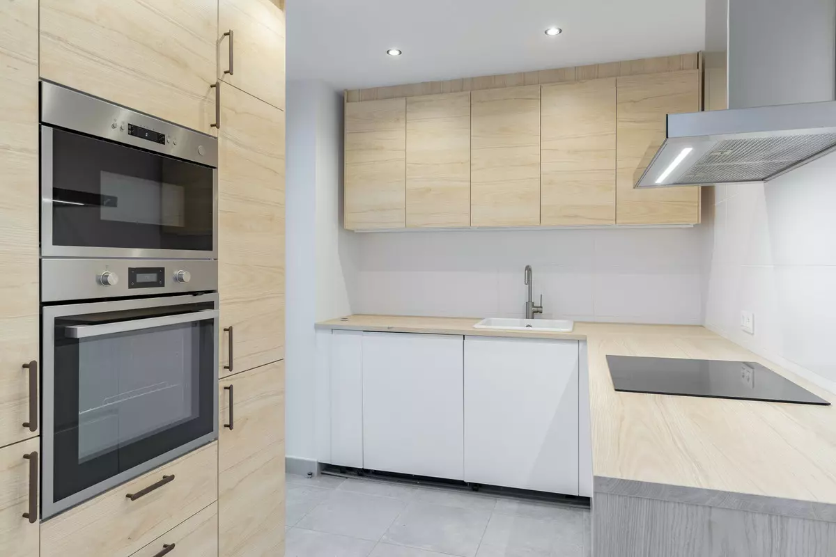 3-bedroom Apartment In Estepona, Spain (85 M²)