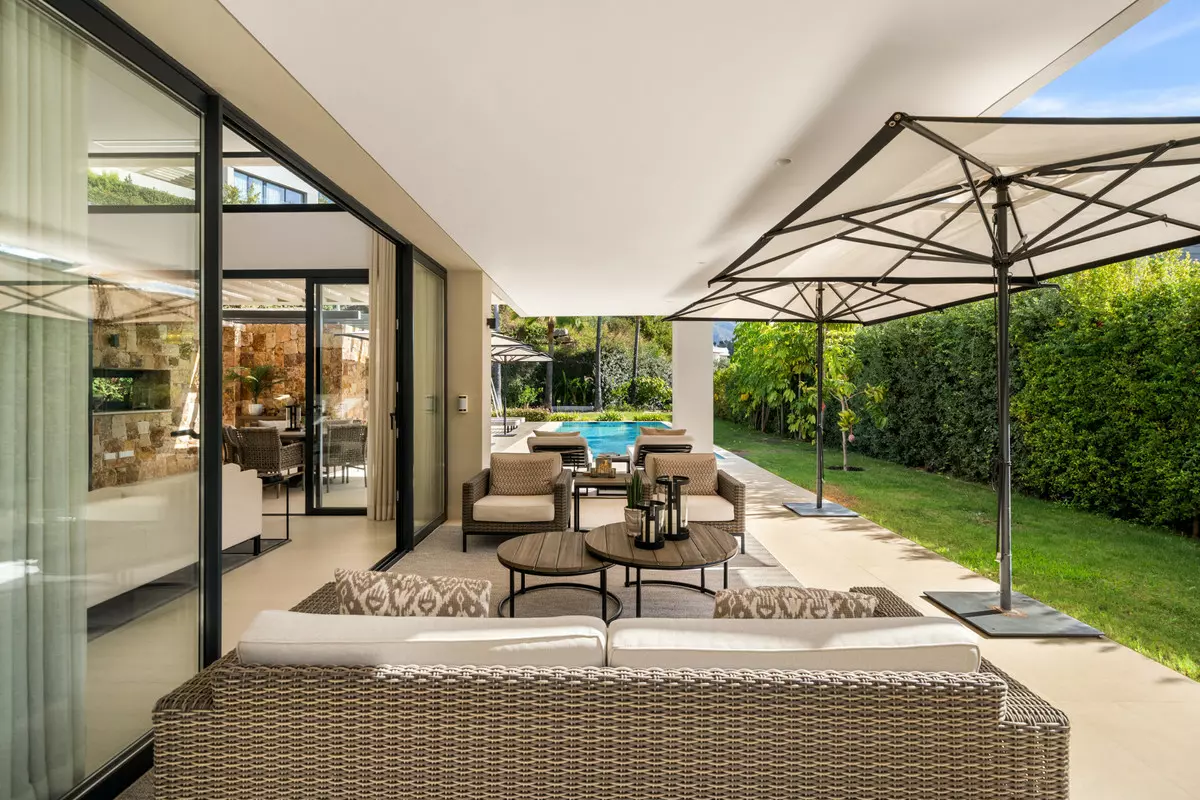 5-bedroom Villa In Marbella, Spain (532 M²)