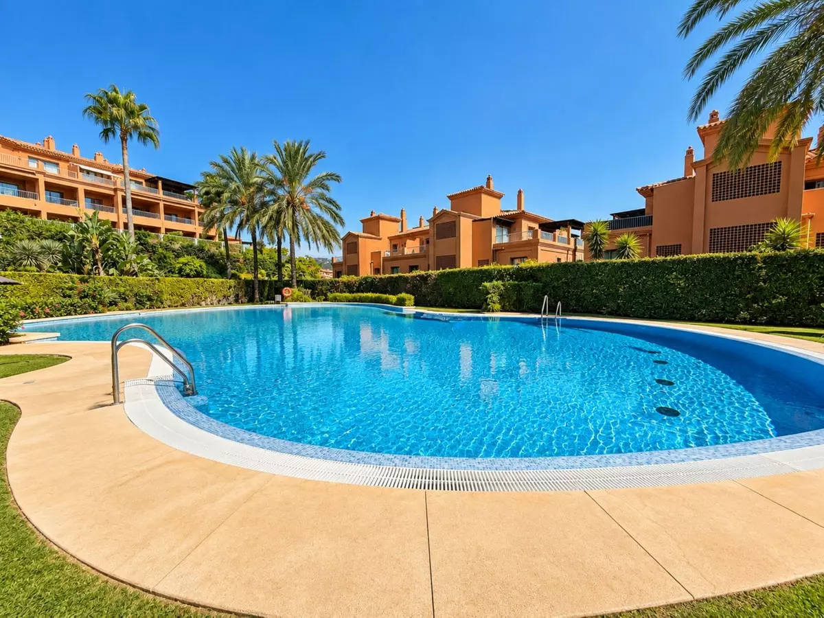 2-bedroom Apartment In Estepona, Spain (144 M²)