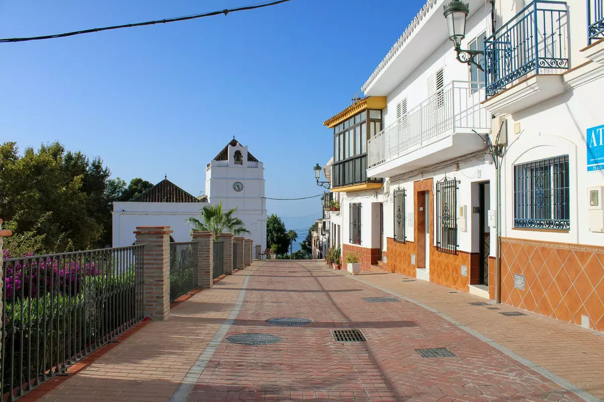 4-bedroom Town House In Nerja, Spain (212 M²)