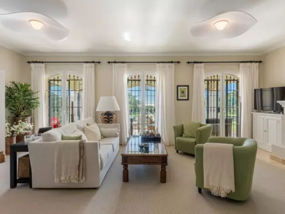 5-bedroom Villa In Marbella, Spain (403 M²)