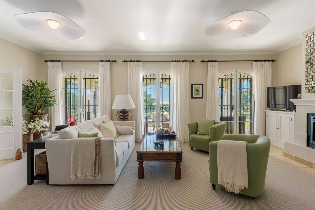 5-bedroom Villa In Marbella, Spain (403 M²)